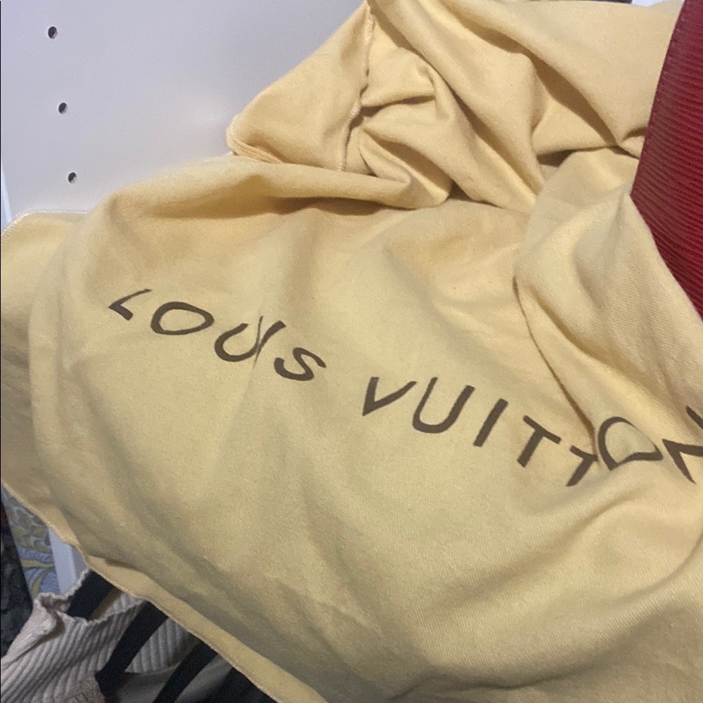 Louis Vuitton Red bag with Sleek Design  large speedy Authentic W/Dust Bag - Picture 3 of 8